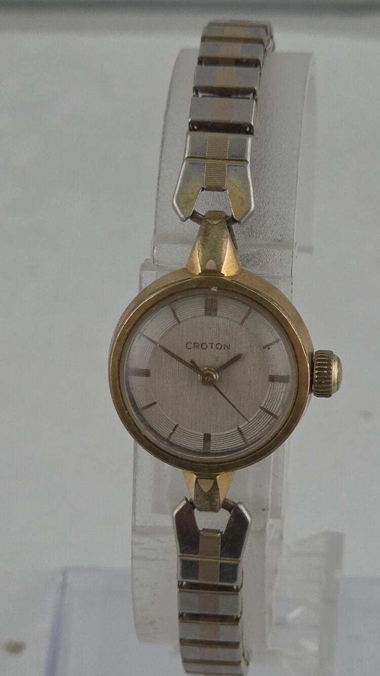 Vintage Ladies Croton A3NC A4700 Self Winding Nivada Grenchen Waterproof Runs